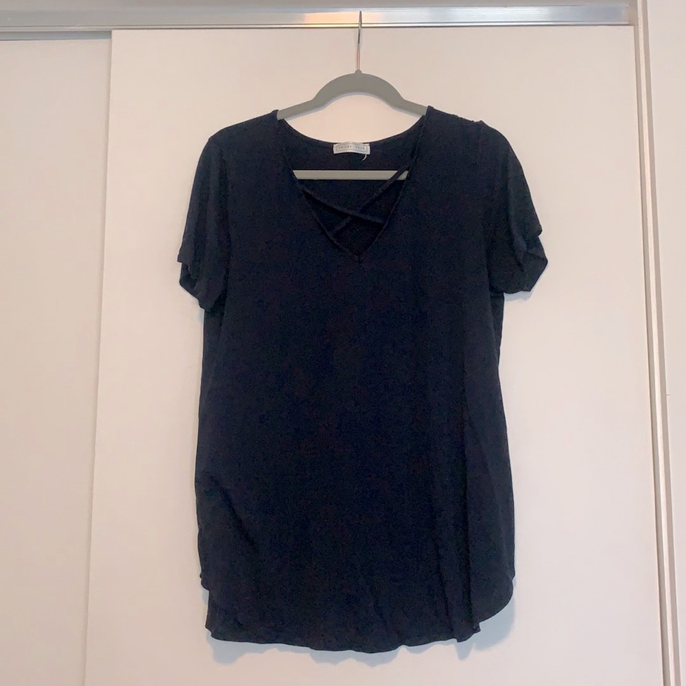 Emory park size L navy casual v-neck top with fun cross thread detail